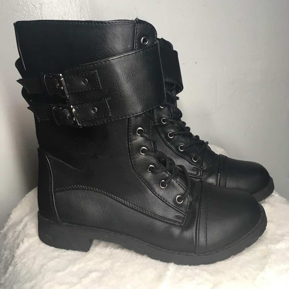 RUE 21 etc boots black size 6/7